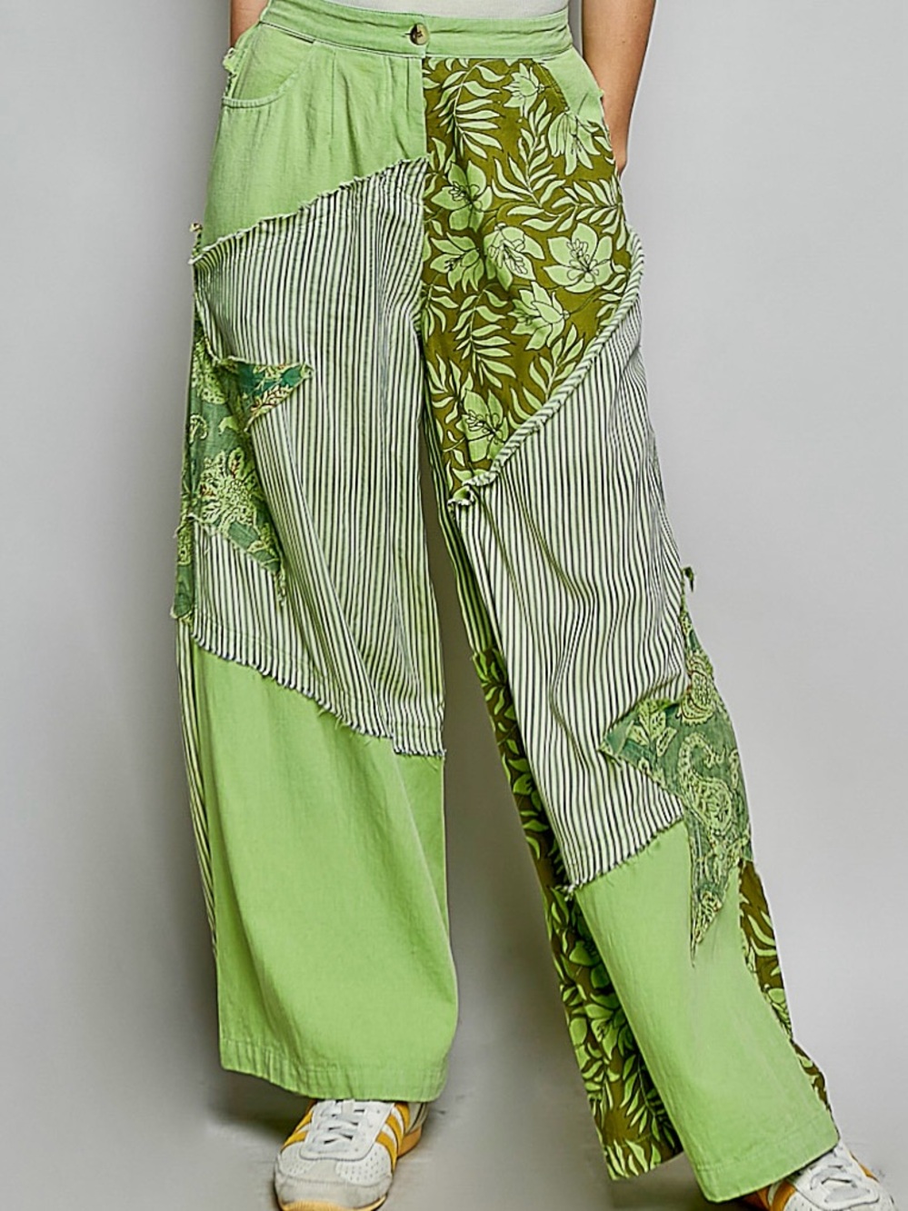 💚 Hello Gorgeous! POL Striped Floral Patchwork Wide leg Pants with Star Patch - Picture 3 of 13
